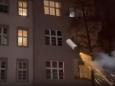 Feuerwerk in Wohnung geschossen: Staatsanwaltschaft klagt Raketen-Influencer an