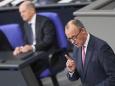 Debatte im Bundestag geht weiter: Merz verteidigt Gesetzentwurf - Mützenich sieht "Sündenfall"