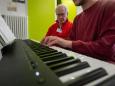 Mehr als ein bisschen Geklimper: Gefangene bekommen in der JVA Klavierstunden