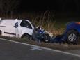 Crash bei Aurich in Ostfriesland: Dreijähriges Kind verliert beide Eltern bei Autounfall