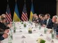 Ukraine lehnte ersten Entwurf ab: Kiew: Fast alle Details des Rohstoffdeals mit USA geklärt