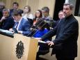 "Nur extreme Ränder dagegen": Im Bundesrat sagt Söder, warum es wirklich so schnell gehen musste