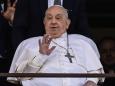 Lange Erholungzeit nötig: Papst zeigt sich auf Balkon und verlässt das Krankenhaus