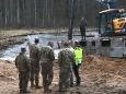 Nächtlicher Kraftakt in Litauen: Versunkener Panzer von vermissten US-Soldaten geborgen