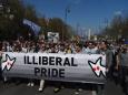 Orban setzt LGBTQ unter Druck: Tausende protestieren in Budapest gegen Pride-Parade-Verbot
