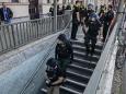 Täter und Opfer polizeibekannt: Vier Schüsse trafen Messerangreifer aus Berliner U-Bahn