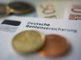 Beamte und Selbstständige: Ministerin Bas: Mehr Menschen sollen in Rentenversicherung einzahlen
