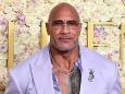 Ist das etwa "The Rock"?: Dwayne Johnson erträgt Lippenstift und Rouge