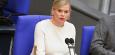 Bundestag: Warum Julia Klöckner jetzt auch gegen Anstecknadeln vorgeht