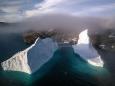 Flutwelle befürchtet: Gigantischer Eisberg bedroht Dorf in Grönland
