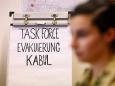 "Ich mache es ordentlich": Dobrindt verteidigt langsame Aufnahme von Afghanen