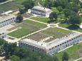 Filmend im Luxusanwesen spaziert: "Wenn Orbans ganze Familie da ist, gibt es Polizisten im Schloss"