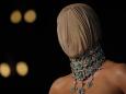 Verhüllt bei Gala in LA: Kim Kardashian schockt mit Masken-Look