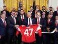 Absturz des NHL-Champions: Nach Besuch bei Trump werden die Panthers gnadenlos vermöbelt