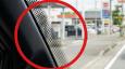 Znate li što znače crne točkice na vjetrobranskom staklu auta? Neki ne znaju, provjerite ovdje!