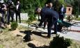FOTO Milanović zasadio Stablo mira