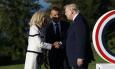 Trump opet u elementu: Pogledajte neugodno rukovanje s Brigitte Macron