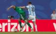 Messi je zabio hat-trick, ali je trebao dobiti crveni? 'Ovo je pljačka! Messi se čuva...'