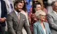 Napravili show na Wimbledonu: Beckham snimao selfieje s majkom pa je upoznao s Đokovićem