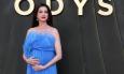 Sve oči bile su uprte u Anne Hathaway: Raskošna kreacija istaknula je njezin trudnički trbuh