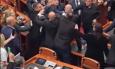VIDEO Potpuni kaos u Albaniji: Prosvjedi traju već deset dana, sada je eskaliralo i u parlamentu
