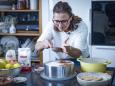 Popolna jesenska sladica: recept za tiramisu s hruškami #video