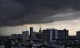 สภาพอากาศวันนี้ กรมอุตุฯ เตือน ไทยยังคงมีฝนฟ้าคะนอง เช็ก 40 จังหวัด ฝนถล่ม
